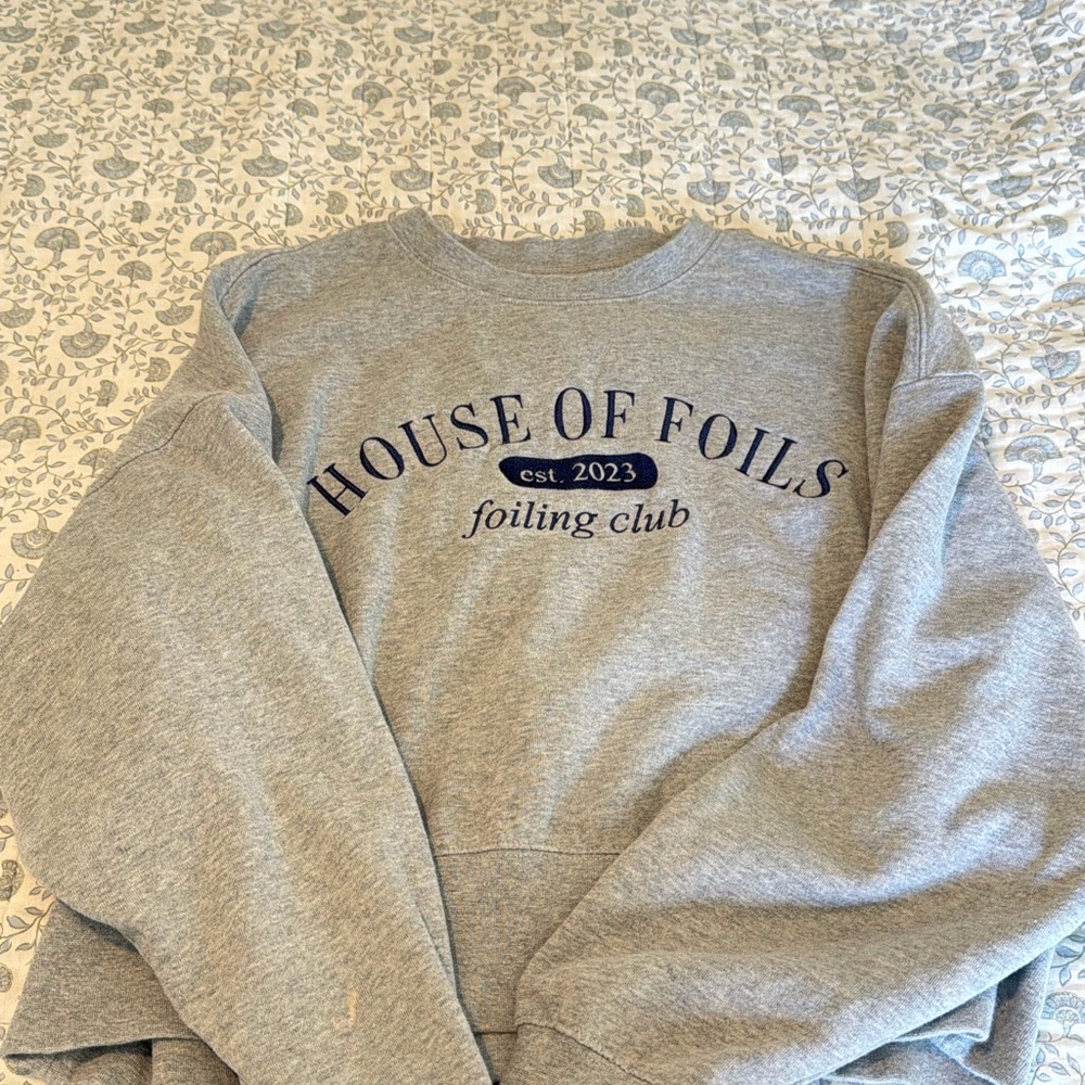 Gray Crewneck Sweatshirt - Foiling Club
